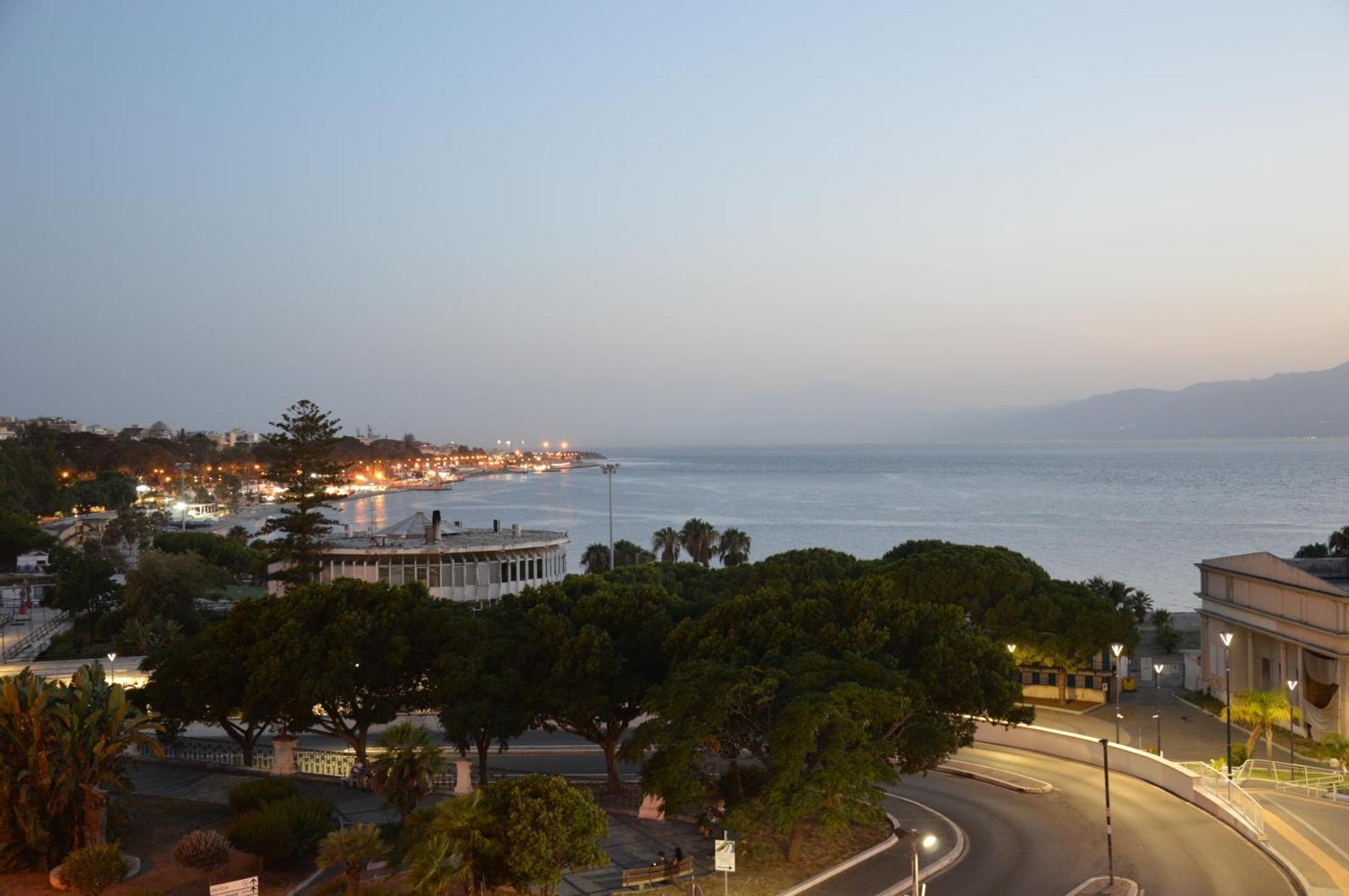 Via Roma Lägenhet Reggio di Calabria Exteriör bild